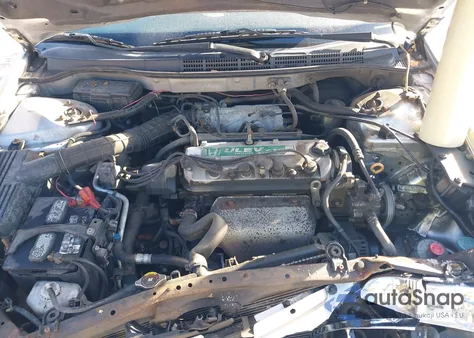 2001 Honda Accord 2.3 Lx from USA, damaged, VIN 1HGCG66561A124642